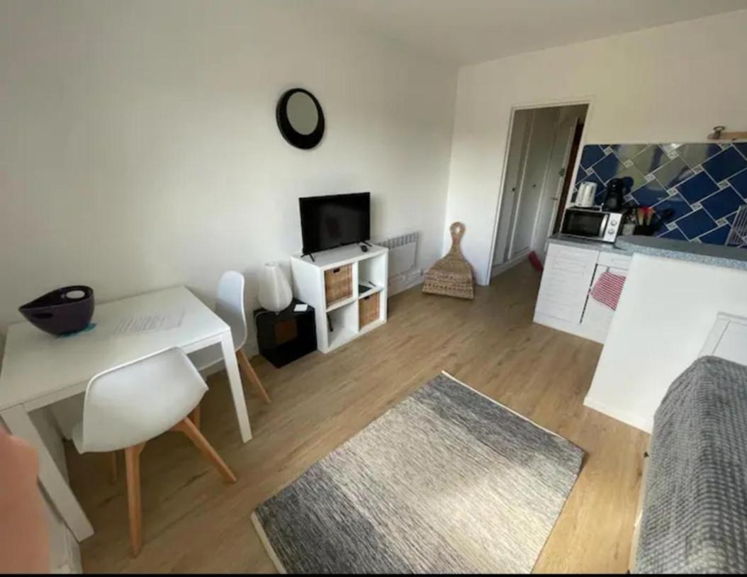 Studio Sur La Cote Fleurie A Houlgate. Apartman Kültér fotó
